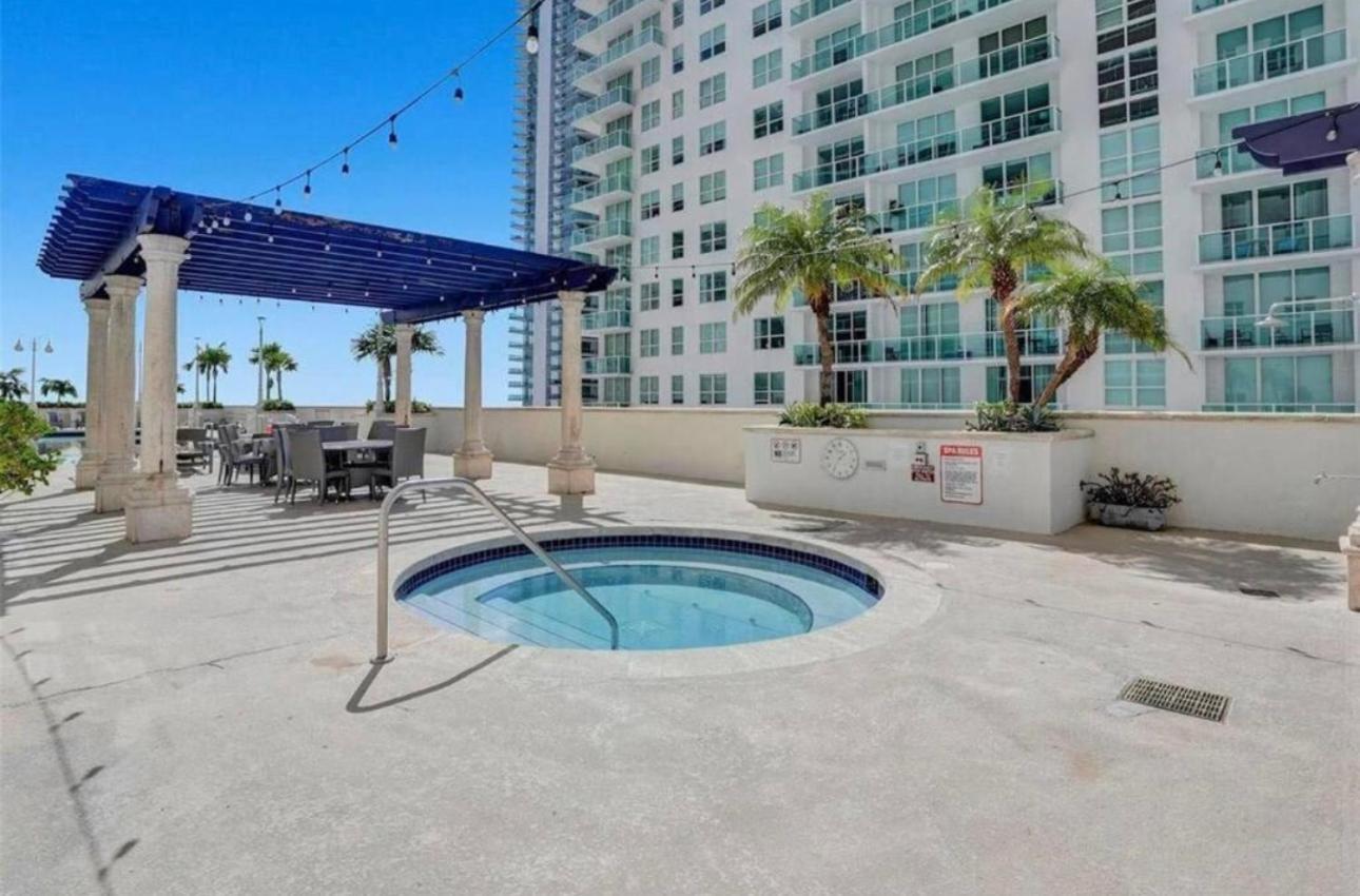Centric Modern 40Thfloor Brickell Condo Free Parking By Palermo Home Miami Exterior foto